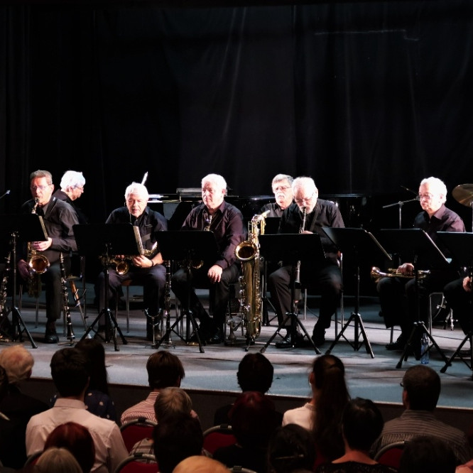  HVĚZDY SWINGU – VIVAT GLENN MILLER