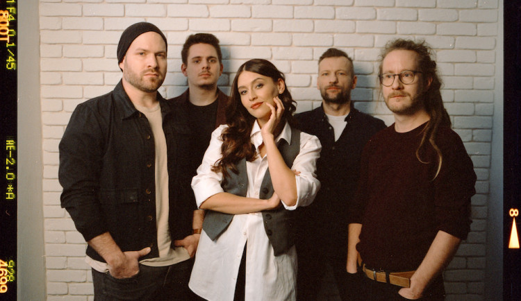 Letošní Jablonecké tóny zahájí Kateřina Marie Tichá a Bandjeez