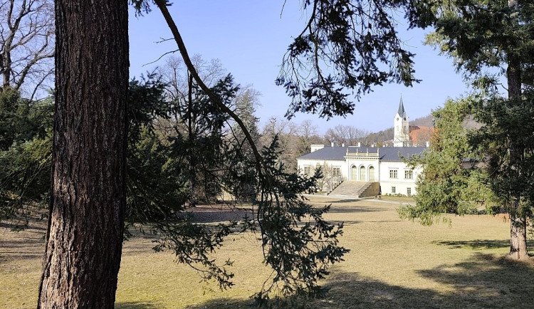 Obrázky z cest: Zámek Čechy pod Kosířem