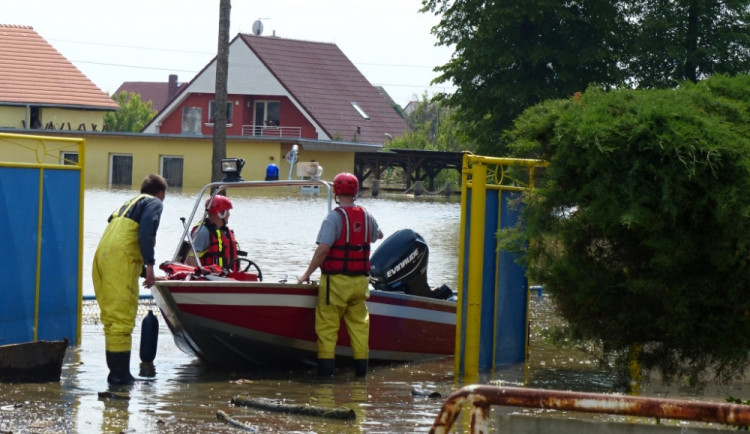 Fotografie, které pořídili liberečtí hasiči v obcích Kly a Hořín. Foto: HZS LK Zdenka Štrauchová