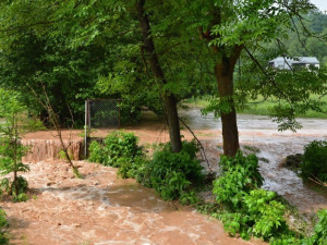 Přívalový déšť o víkendu zasáhl Liberecký kraj. Foto: HZSLK