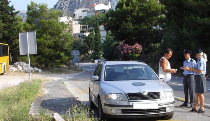 Policisté u moře. Foto: Policie ČR