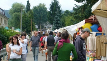 Pouť při jednom z předchozích ročníků. Archiv obce