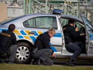 Policejní honičku ukončila až střelba na okraji Liberce