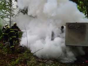 Požár rypadla. Foto: HZSLK