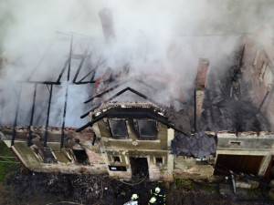 Požár ve Starém Dubu. Foto: HZSLK