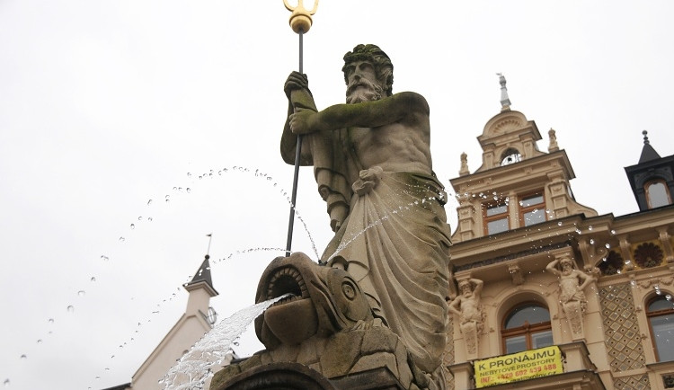 Neptunova kašna už zase funguje. Foto: MML/Zuzana Minstrová