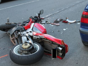 Nehoda motocyklu v Jablonci nad Nisou. Foto: Policie ČR