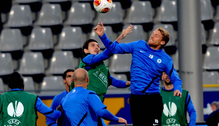 Boží ruce? Stopeři Kováč s Keličem tentokrát v souboji proti sobě. Foto: Jaroslav Appeltauer