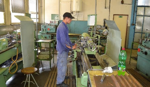 Děti technické obory neberou. Změní se to?