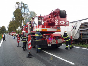Nehoda kamionu u Sedmihorek. Foto: HZSLK