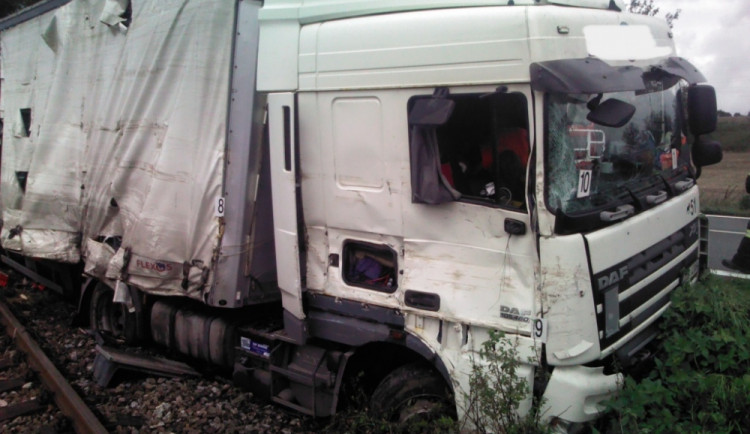 Nehoda kamionu u Sedmihorek. Foto: HZSLK