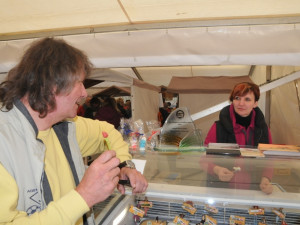 Standa Hložek s vítěznou zmrzlinou. Foto: LBC Kraj/Jiří Langer