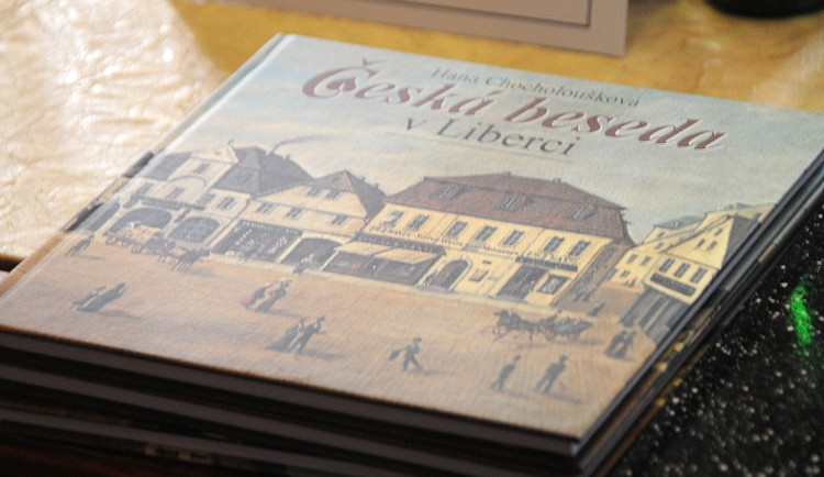 Knížka 150 let České besedy. Foto: MML/Jan Král