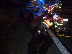 Nehoda u Jítravy. Foto: HZSLK/Jaromír Mottl