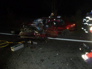 Nehoda u Rynoltic: Devatenáctiletý řidič v nemocnici zemřel
