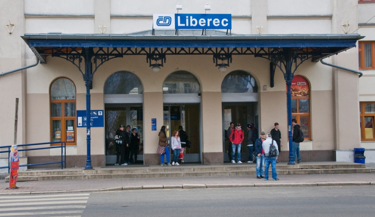 Rychlíky z Liberce do Ústí budou od prosince opět jezdit jako dřív