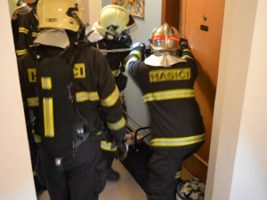 Požár v ulici Boženy Němcové. Foto: HZSLK