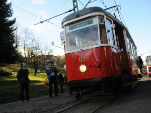 Historická tramvaj oslavila jubileum sváteční projížďkou