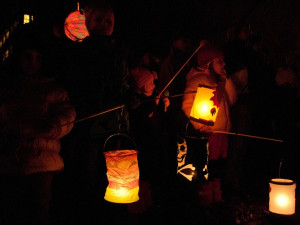 Liberec se rozsvítí světlem lampionů, svítilen a svíček