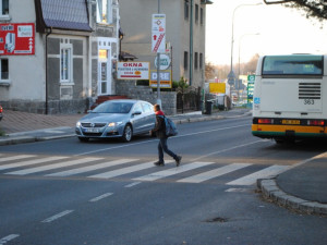 Chodec si nemůže být jistý