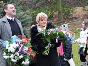 Pietního aktu se zúčastnilo na dvě stovky lidí. Foto: MML/Zuzana Minstrová