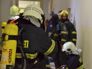 Cvičení v liberecké věznici se zúčastnilo pět hasičských sborů. Foto: Jaromír Mottl, David Kořínek