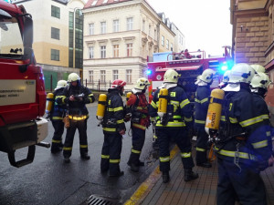 Cvičení v liberecké věznici se zúčastnilo pět hasičských sborů. Foto: Jaromír Mottl, David Kořínek