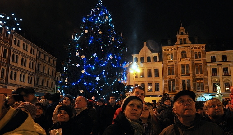 Strom už svítí. Foto: Jan Král