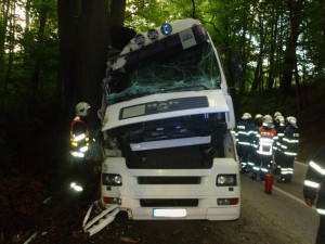 Pod Grabštejnem letos havarovalo několik aut a dva kamiony