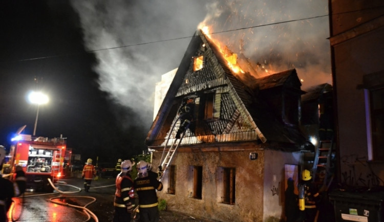 Téměř polovina hlásičů požáru v testu propadla