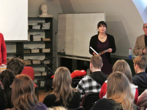 Gymnázium Jeronýmova zprava Karl Brázda a herečka Volencová