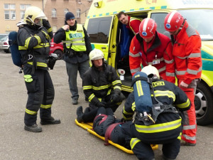 Čtrvteční cvičení v kasárnách. Foto: HZSLK