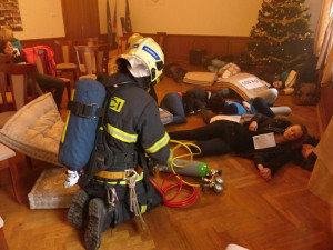 Čtrvteční cvičení v kasárnách. Foto: HZSLK