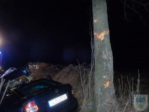 Zdemolované auto po nehodě. Foto: SDH Hrádek nad Nisou