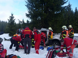 Nehoda mezi Horním Polubným a Jizerkou. Foto: HZSLK