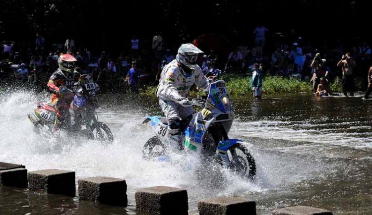 Dakar: Pabiška se drží ve čtyřicítce, Veselý ztratil pět hodin