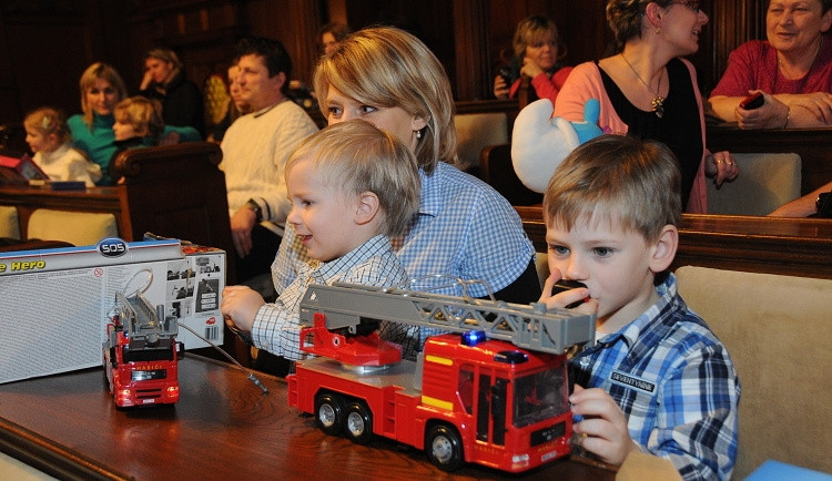 Na stromu přání se sešlo 185 lístečků. Foto:  MML/ Jan Král