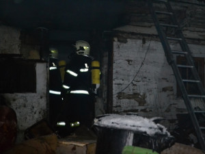 Roubenka lehla popelem. Foto: HZSLK/Vladimír Kecek