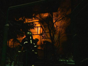 Noční požár na Nové Rudě. Foto: Hasiči Horni Hanychov