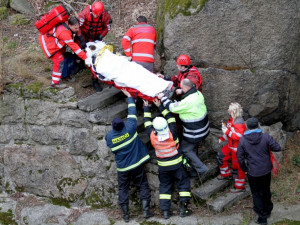 V Hejnicích spadl muž z mostu. Vyvázl jen s povrchovým zraněním