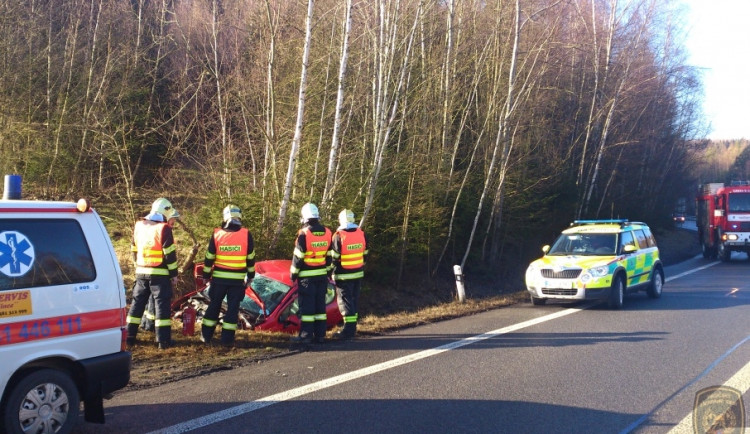 Nehoda u Bílého Kostela. Foto: Hasiči Hrádek nad Nisou