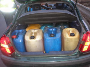 Celníci odhalili 1970 litrů nezdaněného lehkého topného oleje. Foto: Celní správa