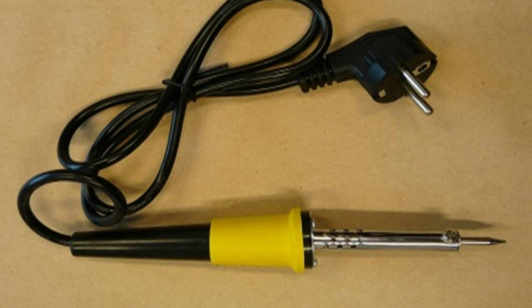 Není pájka jako pájka. Tahle se při práci rozteče