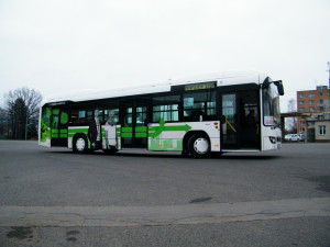 Liberecké ulici brázdí od úterý nový bezbariérový autobus Volvo