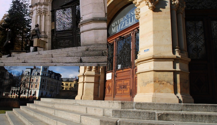 Vchod do muzea ve filmu a v současnosti.