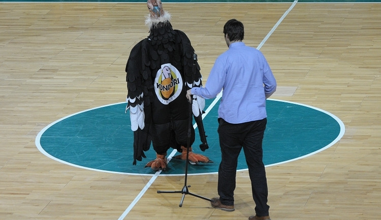 Pod Ještědem odstartoval turnaj, který má mládež přitáhnout k basketbalu. Foto: Jan Vrabec
