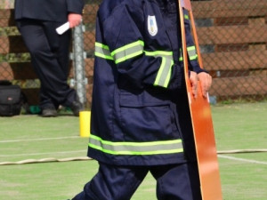 Hasičská omladina si nezadá s dospělými kolegy. Foto: Hasiči Hrádek nad Nisou