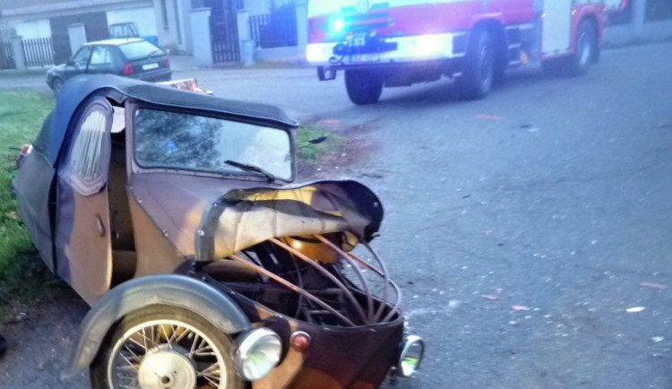 Srážku hadráka s Felicii odnesla dvoučlenná posádka. Foto: HZSLK