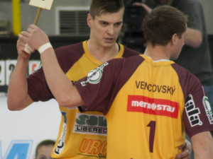 Strhující bitva o titul: Dukla v dramatickém závěru podlehla. Foto: Matouš Müller